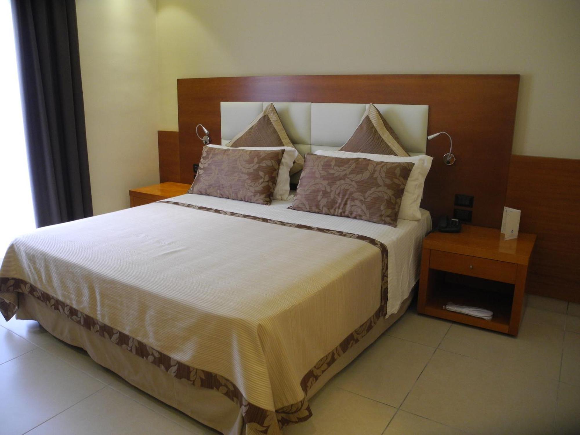 Hotel Agora Sure Hotel Collection By Best Western ลาโกปาเตรีย ภายนอก รูปภาพ