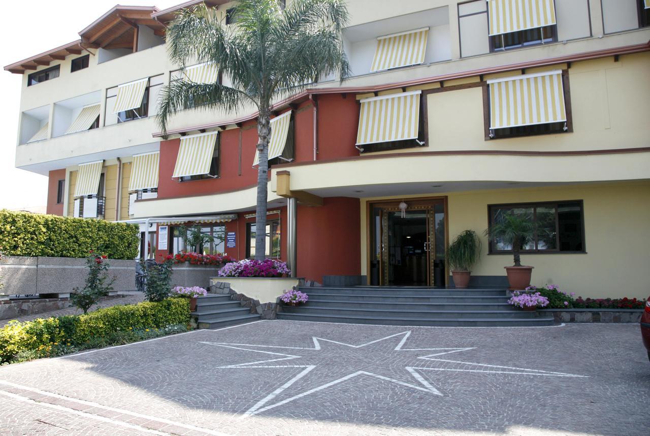 Hotel Agora Sure Hotel Collection By Best Western ลาโกปาเตรีย ภายนอก รูปภาพ