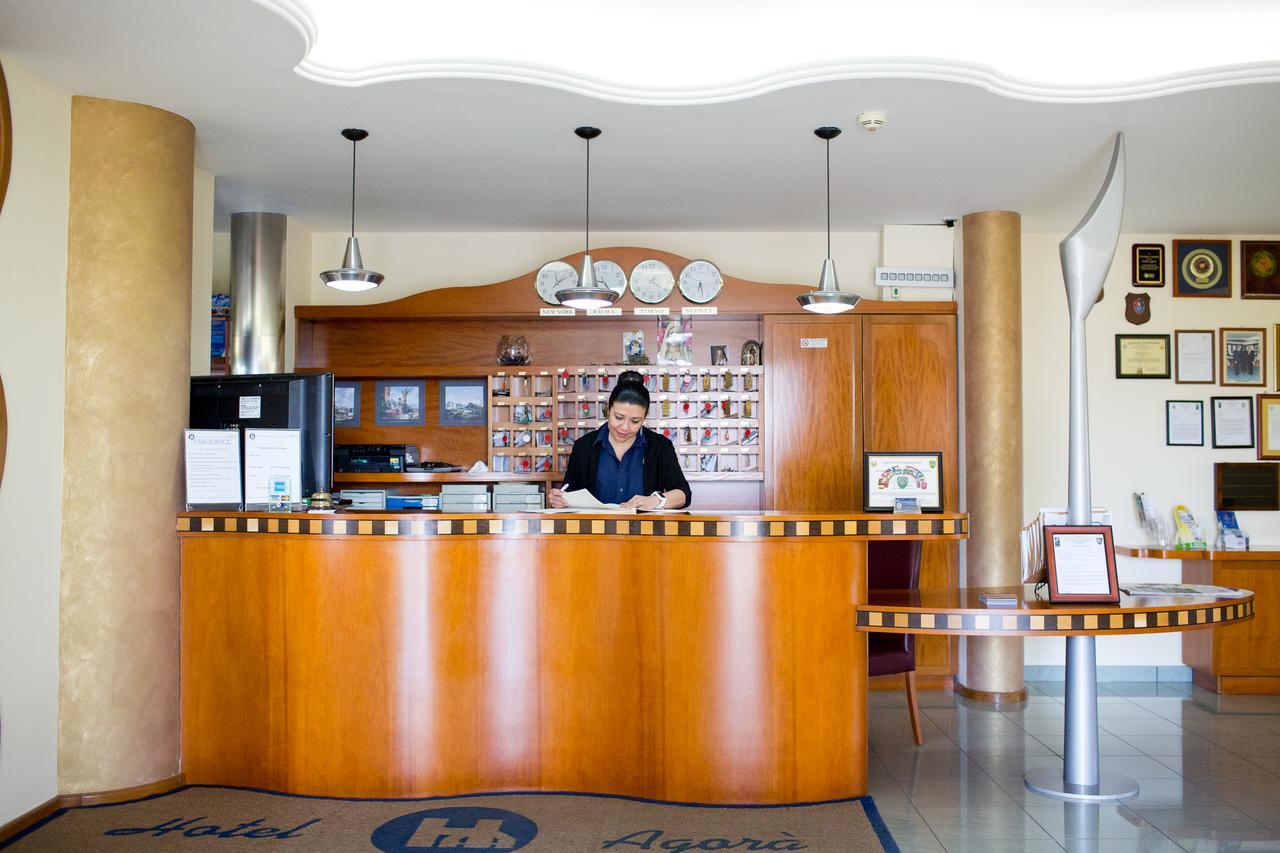 Hotel Agora Sure Hotel Collection By Best Western ลาโกปาเตรีย ภายนอก รูปภาพ