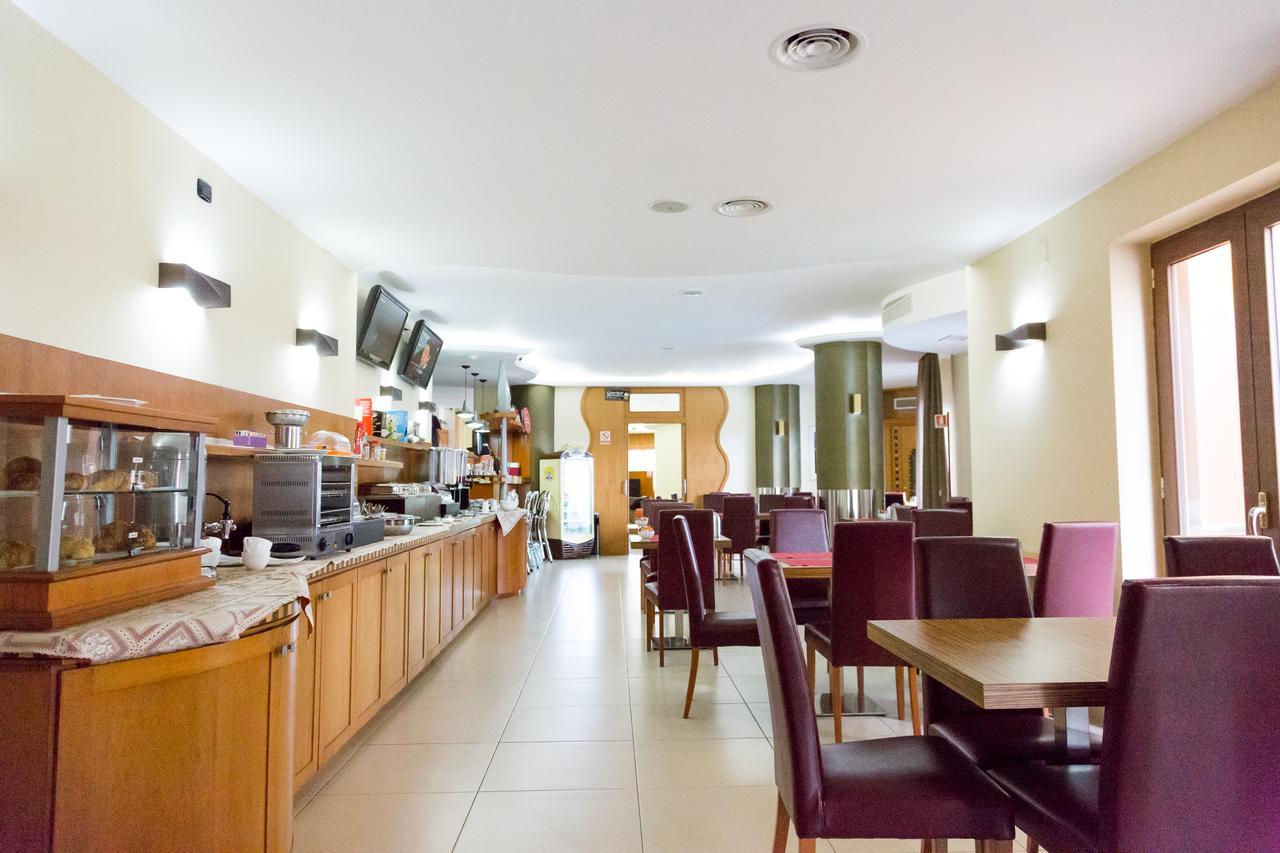 Hotel Agora Sure Hotel Collection By Best Western ลาโกปาเตรีย ภายนอก รูปภาพ