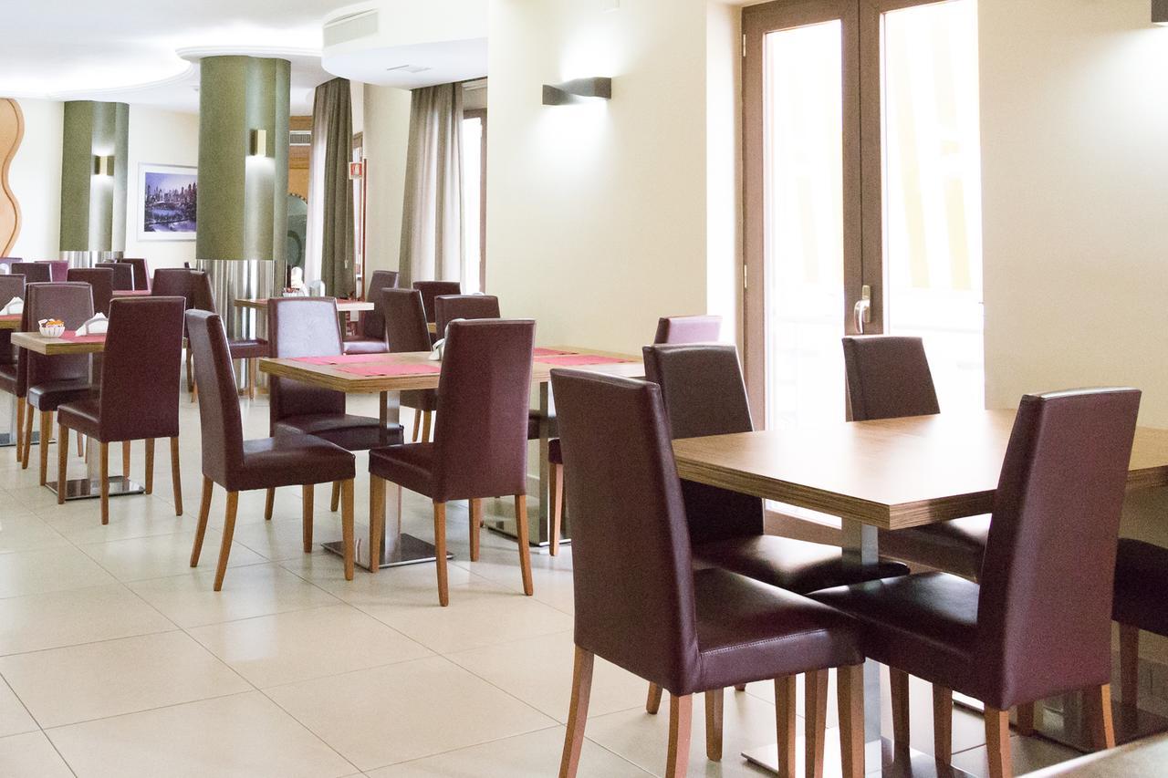Hotel Agora Sure Hotel Collection By Best Western ลาโกปาเตรีย ภายนอก รูปภาพ